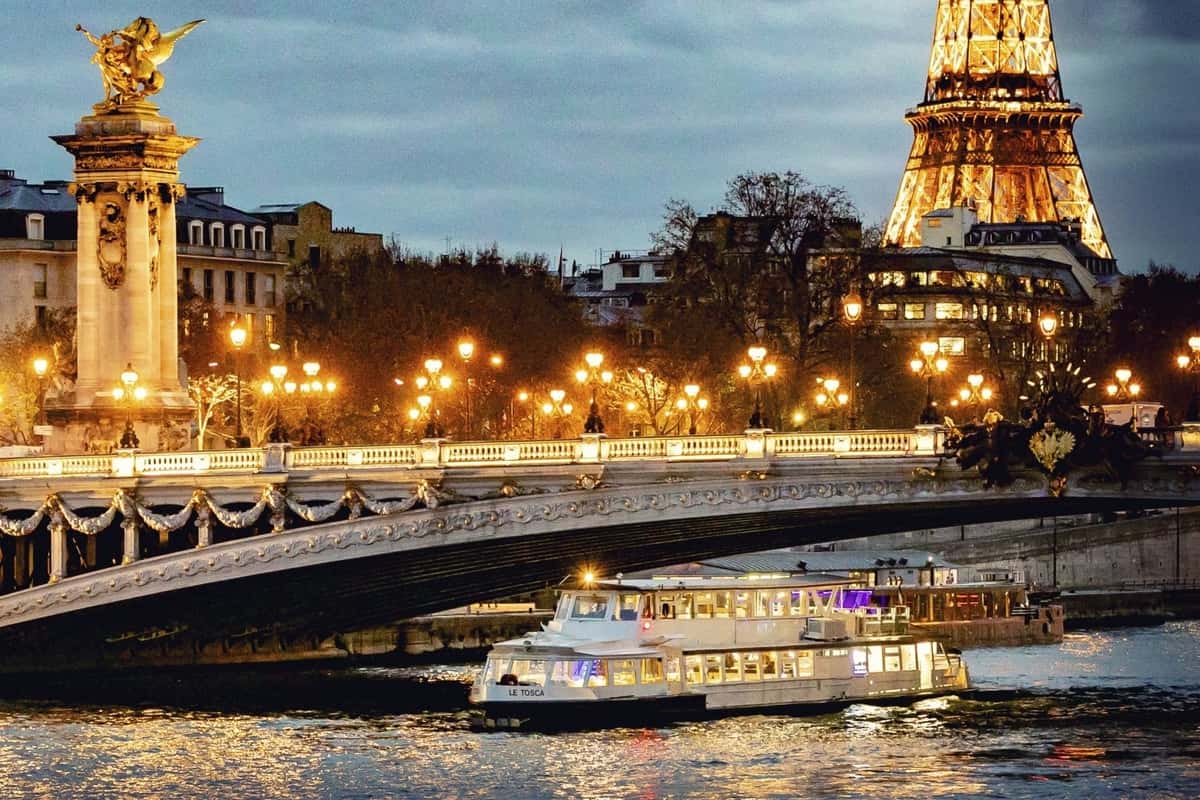 D&icirc;ner de croisi&egrave;re : pourquoi d&eacute;bourser un tel prix ?